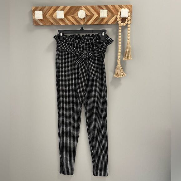 SHEIN Pants - High waisted black & white plaid ankle pants Size 6